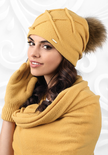 Модерен комплект шал и шапка в жълто Marsala